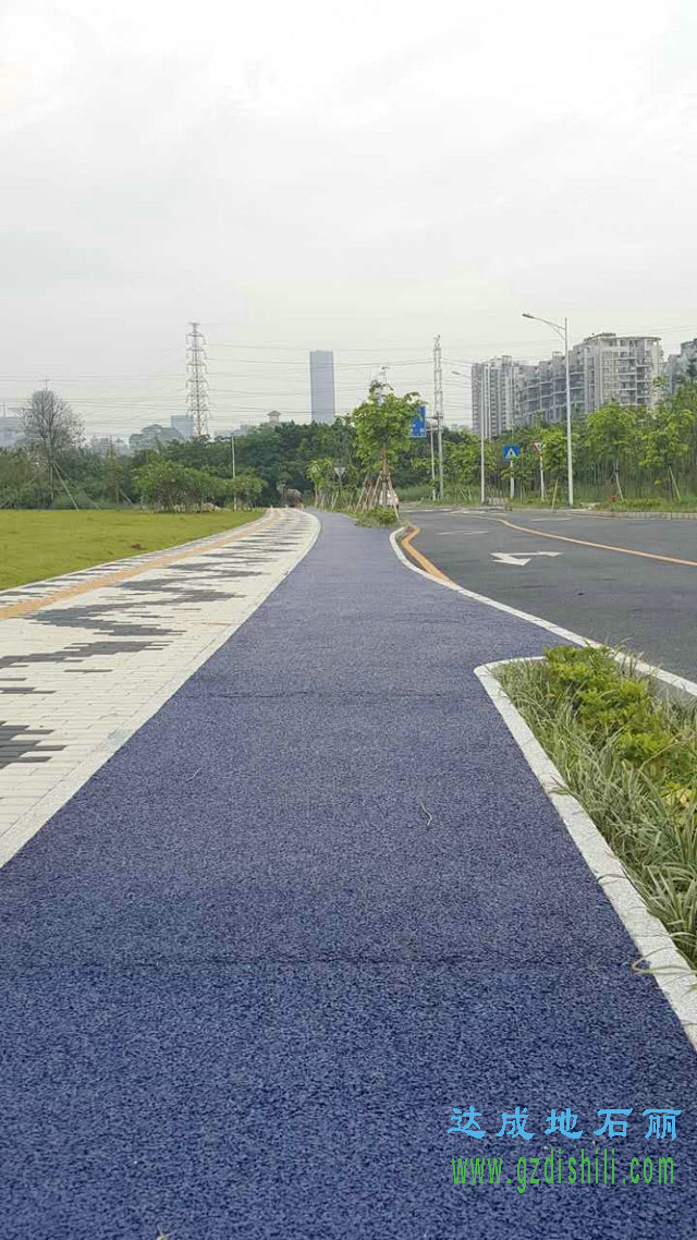 藍色透水地坪材料應用